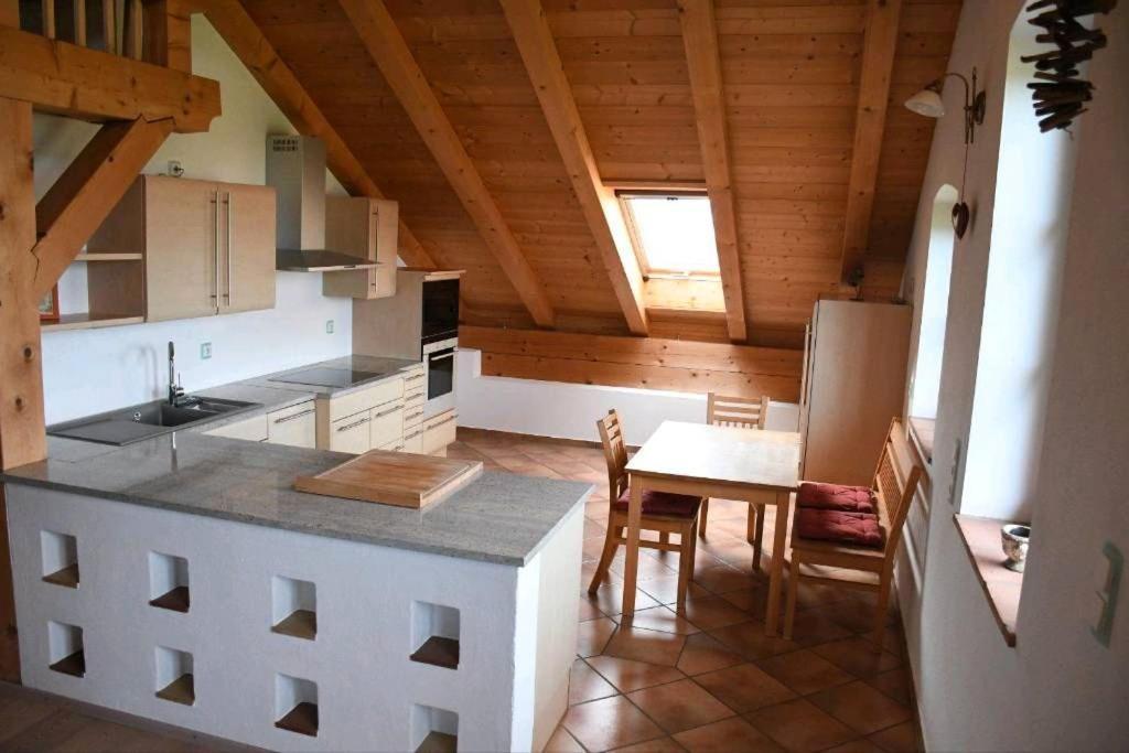Ferienwohnung Glueck Saaldorf-Surheim ภายนอก รูปภาพ