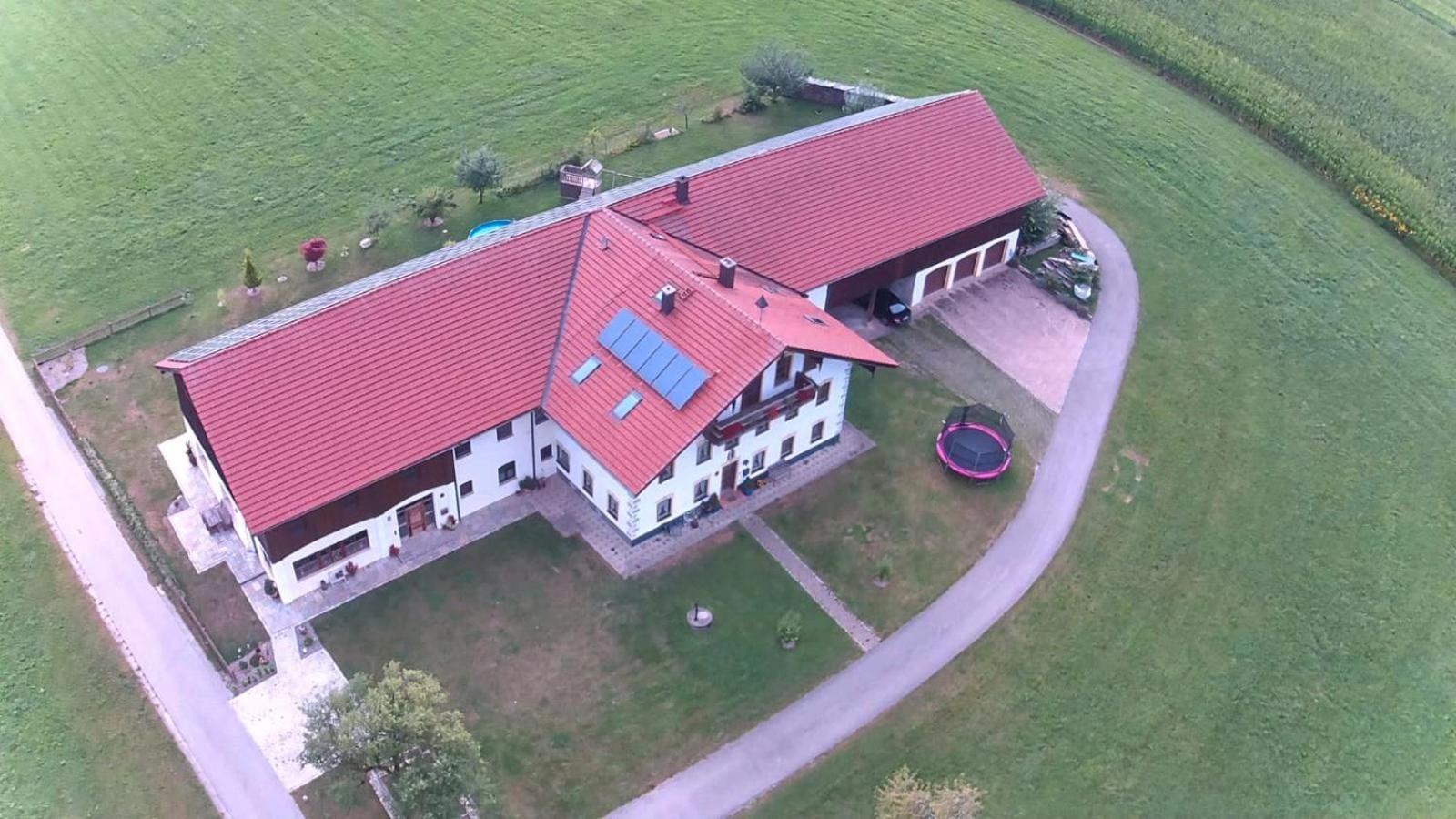 Ferienwohnung Glueck Saaldorf-Surheim ภายนอก รูปภาพ